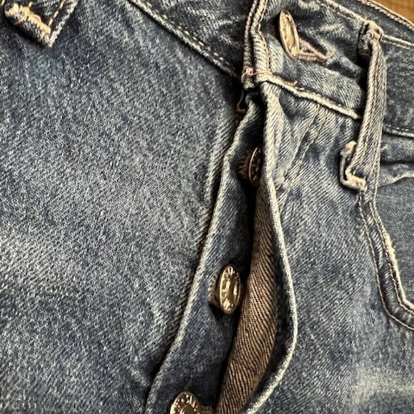 Edwin Cai Denim Jean Cut-Off Shorts in Maui 3" Inseam - Picture 4 of 8